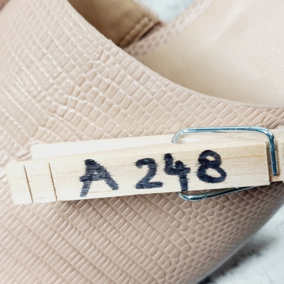 Elegant Tan Heeled Mules - Picture 12 of 12